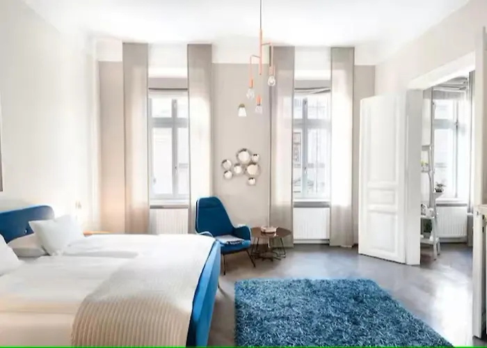 Grand Andrassy Boulevard Apartment