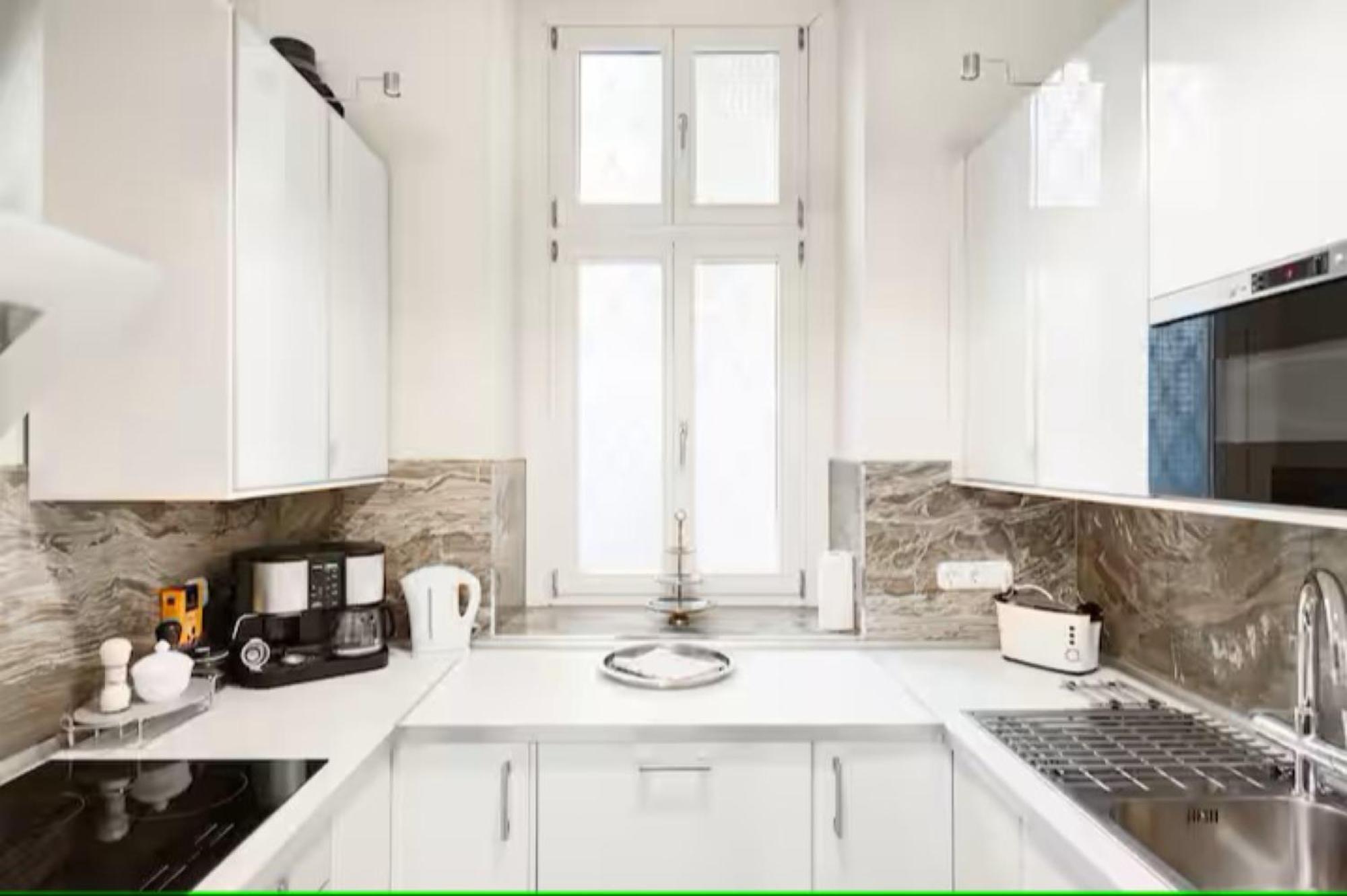 Grand Andrassy Boulevard Apartment Budapest