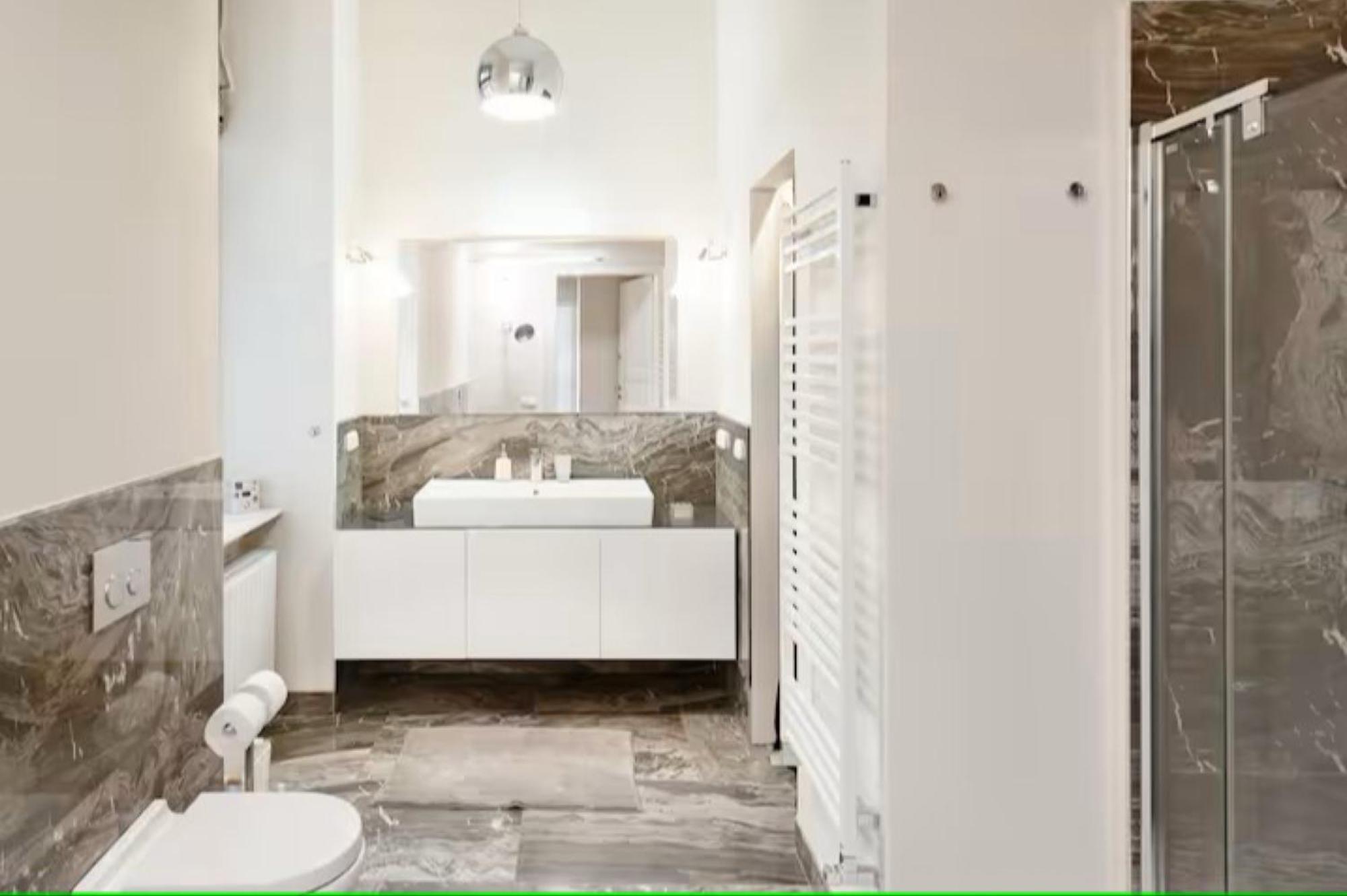 Grand Andrassy Boulevard Apartment